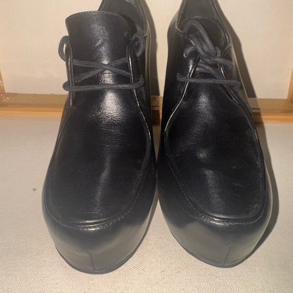 Me Too shoes heels size 8M - Picture 4 of 10